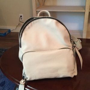 NWT Moda Luxe Nomad backpack purse.